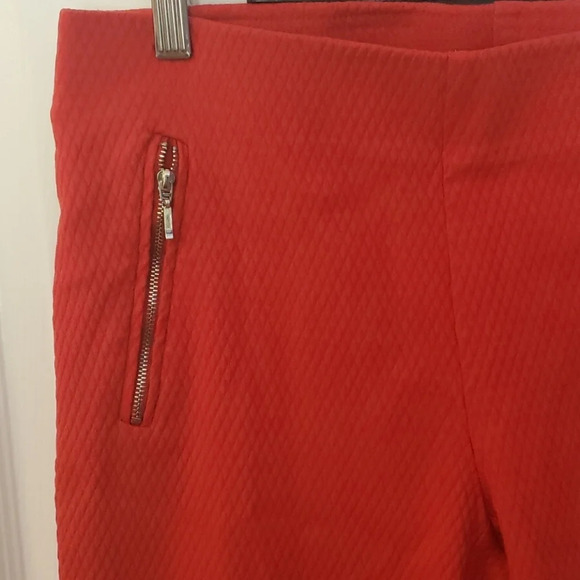 Mercer & Madison Red Textured Leggings - Picture 6 of 14